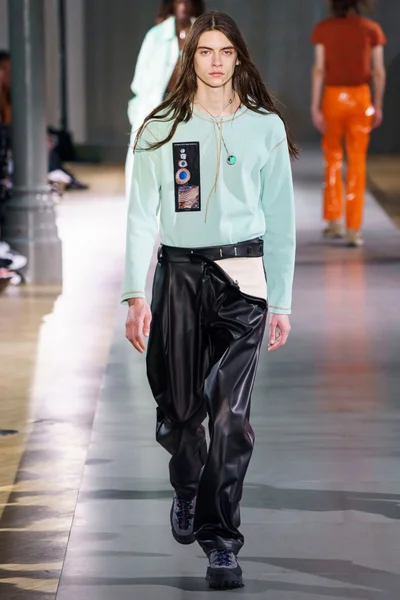 Look 33